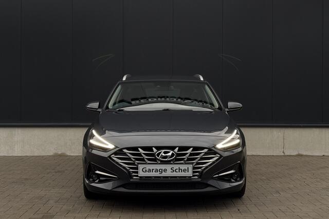 Hyundai I 30 Wagon 1.5 T-GDi MHEV Premium - Stoel & Stuur verwarming - LED - Carplay - Android - Camera - Navi - Rijklaar