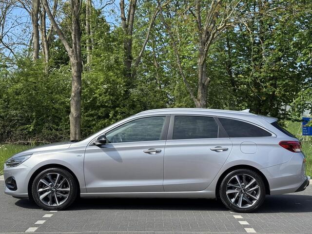 Hyundai I 30 Wagon 1.5 T-GDi MHEV 160 PK Premium | Lederen bekleding | Stoel& stuurverwarming & Stoelventilatie | Trekhaak | Allseason banden | 17'' Lmv |