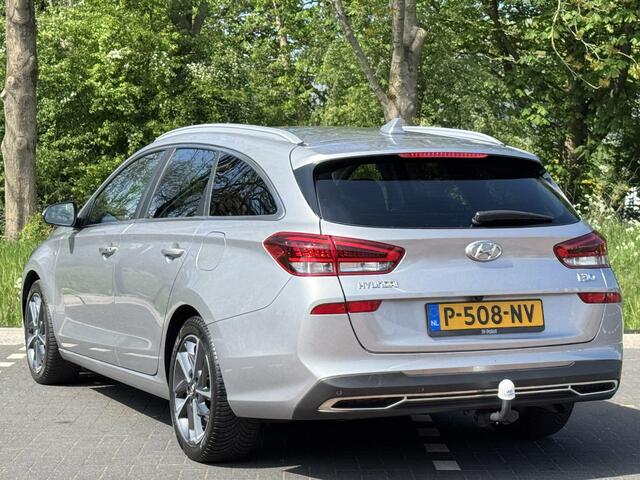 Hyundai I 30 Wagon 1.5 T-GDi MHEV 160 PK Premium | Lederen bekleding | Stoel& stuurverwarming & Stoelventilatie | Trekhaak | Allseason banden | 17'' Lmv |