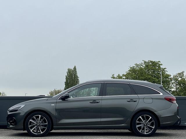 Hyundai I 30 Wagon 1.5 T-GDi 160PK MHEV Premium | Lederen bekleding | Stoel& stuurverwarming & Stoelventilatie | Trekhaak | Allseason banden | 17'' Lmv |