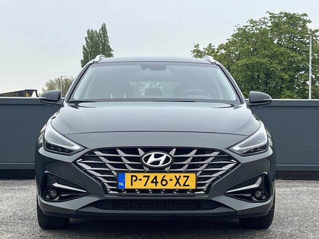 Hyundai I 30 Wagon 1.5 T-GDi 160PK MHEV Premium | Lederen bekleding | Stoel& stuurverwarming & Stoelventilatie | Trekhaak | Allseason banden | 17'' Lmv |