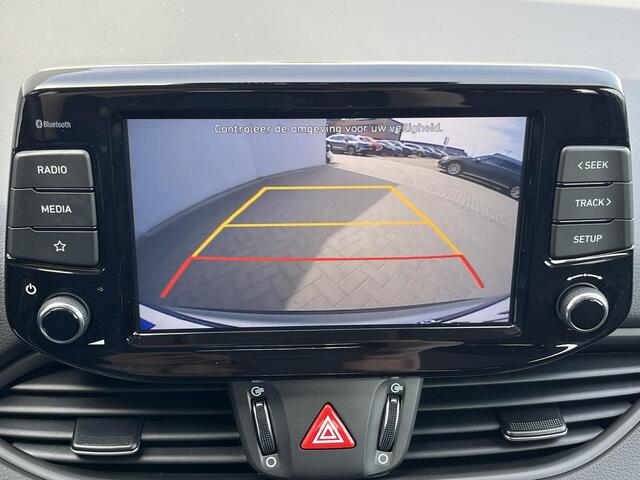Hyundai I 30 Stationwagon 1.0 T-GDi Comfort / Achteruitrij Camera / Navigatie via Apple Carplay & Android Auto / Cruise Control / Lane Assist / DAB Radio / Airco / Parkeersensor achter