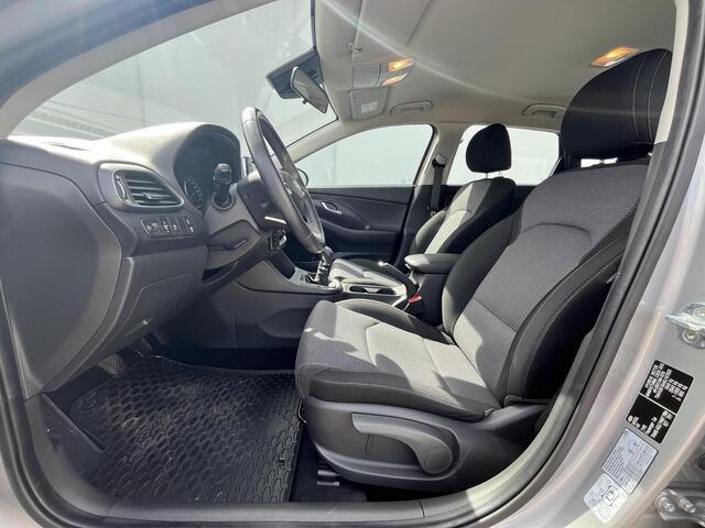 Hyundai I 30 Stationwagon 1.0 T-GDi Comfort / Achteruitrij Camera / Navigatie via Apple Carplay & Android Auto / Cruise Control / Lane Assist / DAB Radio / Airco / Parkeersensor achter