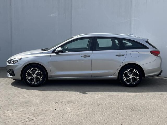 Hyundai I 30 Stationwagon 1.0 T-GDi Comfort / Achteruitrij Camera / Navigatie via Apple Carplay & Android Auto / Cruise Control / Lane Assist / DAB Radio / Airco / Parkeersensor achter