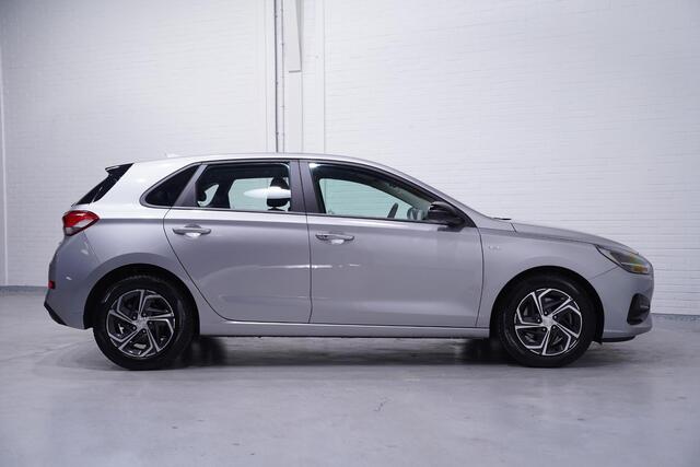 Hyundai I 30 1.0 T-GDi MHEV Comfort Smart Navi Clima Camera Led koplampen PDC Apple Carplay/Android Auto 1e Eig. NAP