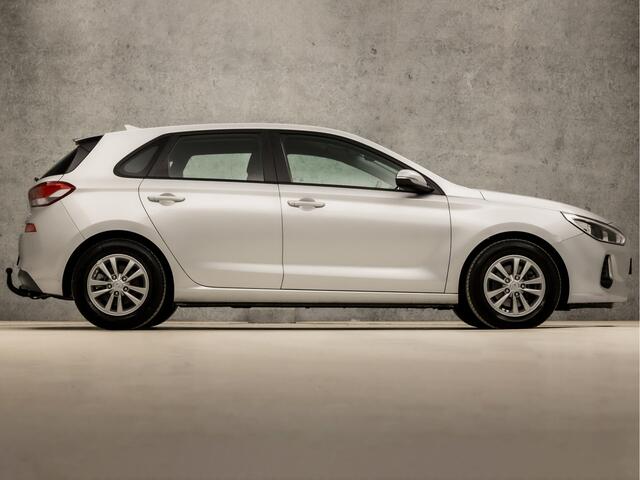 Hyundai I 30 1.0 T-GDI Comfort (APPLE CARPLAY, NAVIGATIE, CAMERA, CLIMATE, TREKHAAK, SPORTSTOELEN, CRUISE, LM VELGEN, NIEUWSTAAT)