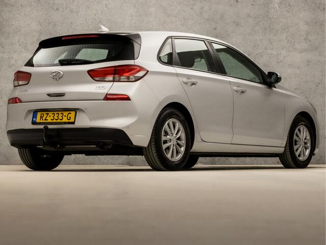 Hyundai I 30 1.0 T-GDI Comfort (APPLE CARPLAY, NAVIGATIE, CAMERA, CLIMATE, TREKHAAK, SPORTSTOELEN, CRUISE, LM VELGEN, NIEUWSTAAT)
