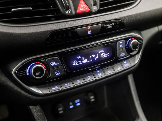 Hyundai I 30 1.0 T-GDI Comfort (APPLE CARPLAY, NAVIGATIE, CAMERA, CLIMATE, TREKHAAK, SPORTSTOELEN, CRUISE, LM VELGEN, NIEUWSTAAT)