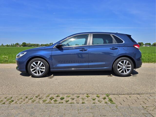Hyundai I 30 1.0 T-GDI First Edition - 120 Pk - Euro 6 - Navi - ParkeerCamera - AppleCarplay AndroidAuto