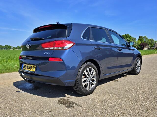 Hyundai I 30 1.0 T-GDI First Edition - 120 Pk - Euro 6 - Navi - ParkeerCamera - AppleCarplay AndroidAuto