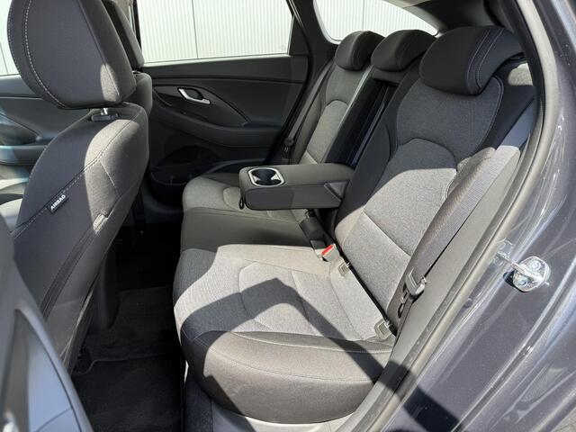 Hyundai I 30 Wagon 1.0 T-GDi MHEV Comfort Smart / Navigatie / Airco / Cruise Control / Apple Carplay & Android Auto / Digitaal Dashboard / Elek. Ramen / Leder Multifunctioneel Stuur /