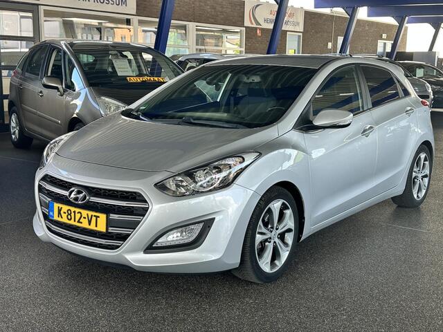 Hyundai I 30 1.4 i Navi | Clima | PDC | Camera