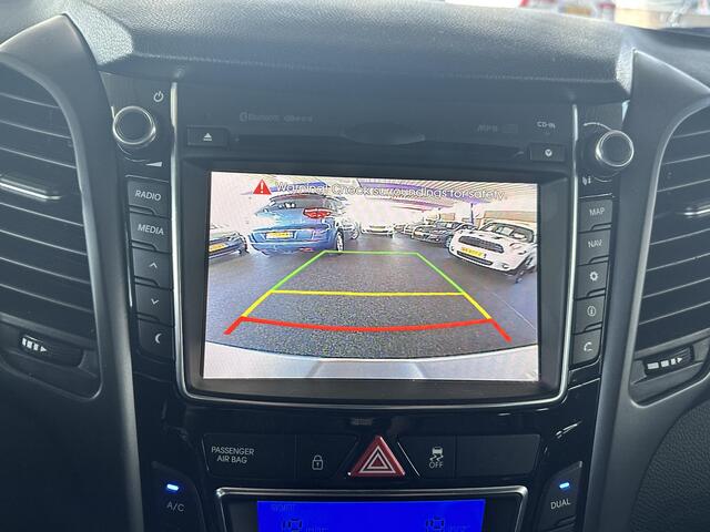 Hyundai I 30 1.4 i Navi | Clima | PDC | Camera