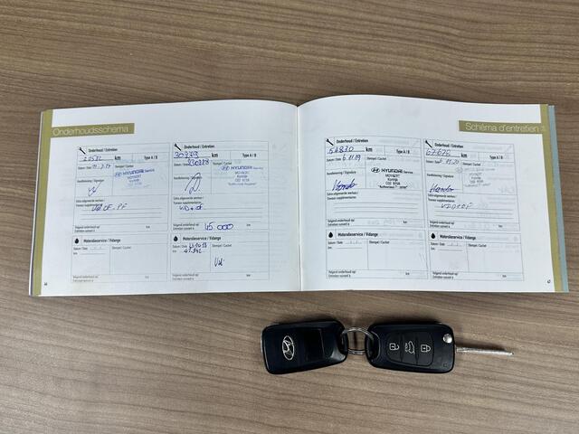 Hyundai I 30 1.4 i Navi | Clima | PDC | Camera