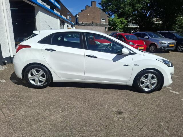 Hyundai I 30 1.6 GDI i-Drive Cool Plus /Nieuwe apk bij aflevering/Trekhaak/Lm velgen