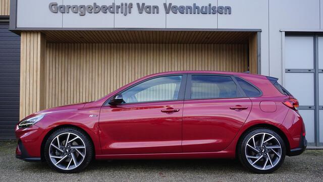 Hyundai I 30 1.5 T-GDi 160pk N Line Navi LED 18inch LM Keyless Groot scherm A-Camera *Sunset Red Metallic* Unieke i30!