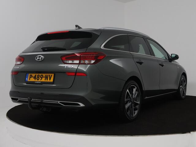 Hyundai I 30 Wagon 1.5 T-GDi MHEV Premium | Apple Carplay / Android Auto (Navigatie) | Trekhaak | Adaptieve Cruise Control | Stoelverwarming / ventilatie |