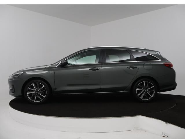 Hyundai I 30 Wagon 1.5 T-GDi MHEV Premium | Apple Carplay / Android Auto (Navigatie) | Trekhaak | Adaptieve Cruise Control | Stoelverwarming / ventilatie |