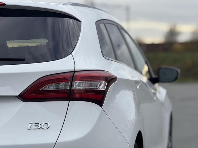 Hyundai I 30 1.6 GDi Comfort AUTOMAAT/PDC/STOELVERWARMING/CRUISE