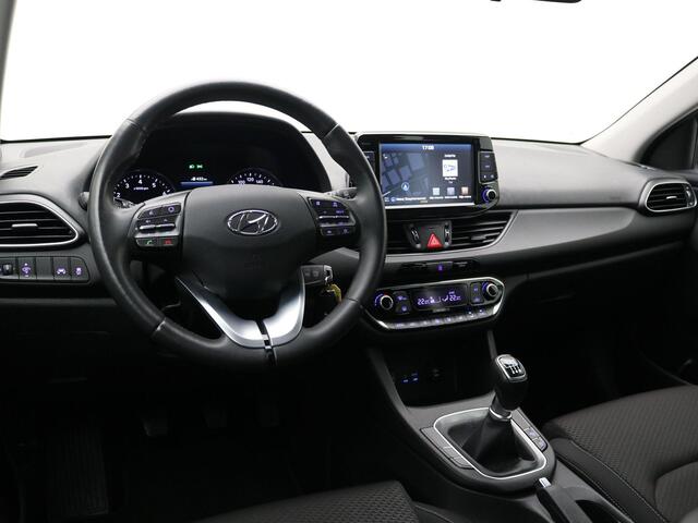 Hyundai I 30 1.0 T-GDI Comfort 120PK / 27261 KM stand!!!! / Dealeronderhouden / Historie compleet aanwezig / Navigatie + Android Auto/Apple Carplay / Climate Control / Cruise Control / Achteruitrijcamera / Parkeersensoren achter /