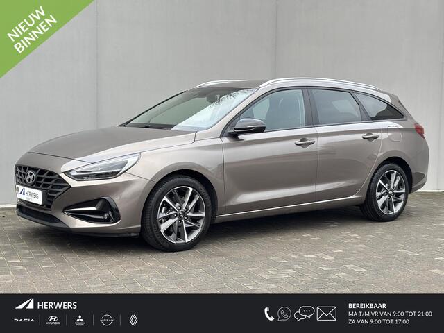 Hyundai I 30 Wagon 1.0 T-GDi MHEV Comfort Smart 30th Edition / Fabrieksgarantie tot 08-2027 / Dealer onderhouden / Navigatie / Stuur- en stoelverwarming / Achteruitrijcamera / Apple Carplay Android / 17" LM wielen /