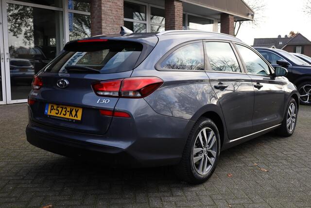 Hyundai I 30 Wagon 1.4 T-GDI Premium CARPLAY DAB CAMERA STOEL/STUURVERW. CRUISE CLIMA HILL-HOLD HALFLEER STUURFLIPPERS PDC 16''LMV