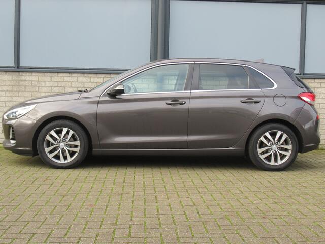 Hyundai I 30 1.0 T-GDI First Edition 2e eigen | dealer onderh | tr.haak | LED kopl | navi | camera | cruise