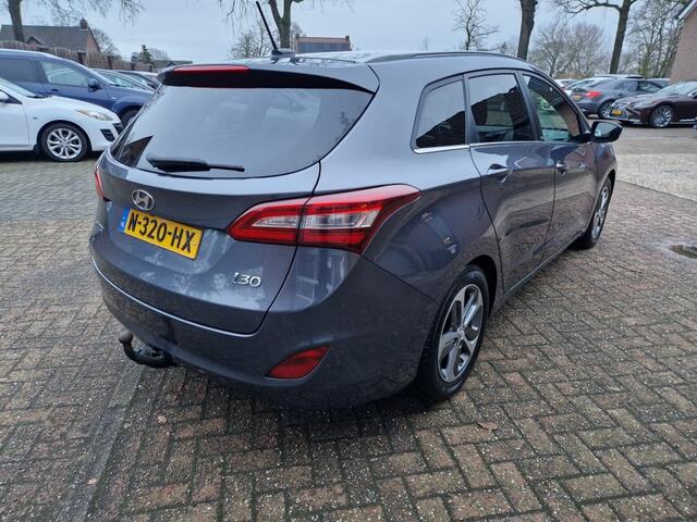 Hyundai I 30 Wagon 1.4 i-Drive Navigatie Climate Cruise Trekhaak Camera Privacyglas