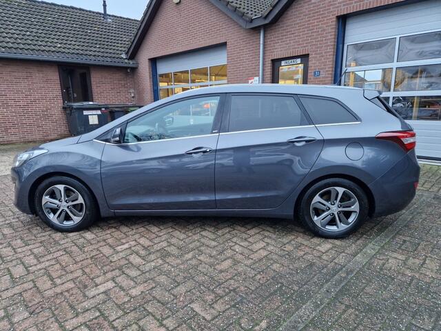 Hyundai I 30 Wagon 1.4 i-Drive Navigatie Climate Cruise Trekhaak Camera Privacyglas