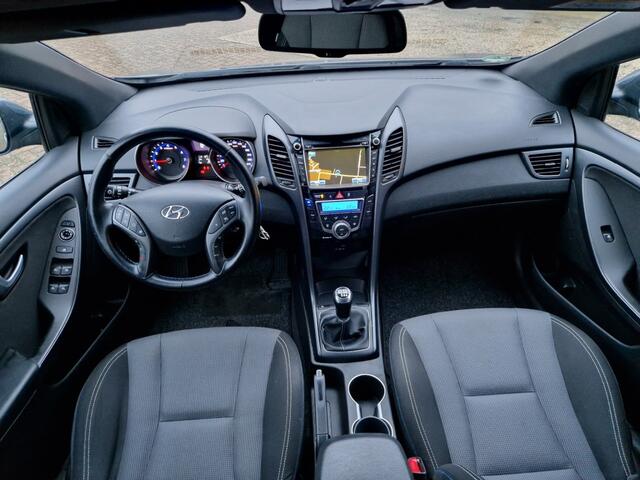 Hyundai I 30 Wagon 1.4 i-Drive Navigatie Climate Cruise Trekhaak Camera Privacyglas