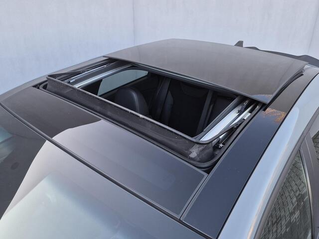 Hyundai I 30 Fastback 2.0 T-GDI N2 Handgeschakeld / Dealer onderhouden / Glazen schuif- en kanteldak / Trekgewicht 1600 kg / Stuur- & Stoel verwarming / Cruise control / Achteruitrijcamera / Keyless Entry/Start / Apple Carplay Android Auto /