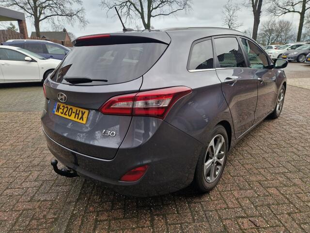 Hyundai I 30 Wagon 1.4 i-Drive Navigatie Climate Cruise Trekhaak Camera Privacyglas