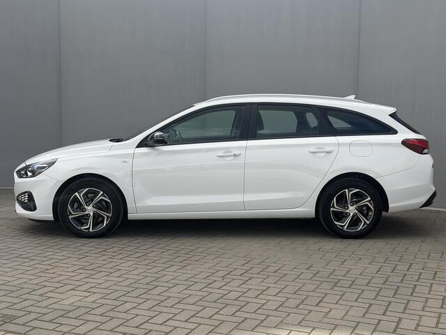 Hyundai I 30 Wagon 1.0 T-GDi MHEV Comfort Automaat / Facelift / Camera / Navigatie via AppleCarplay & Android auto / Parkeersensoren / Multimedia Bluetooth / DAB /