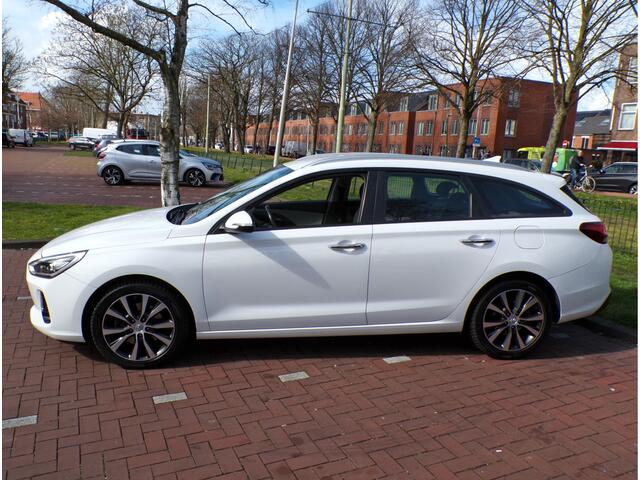 Hyundai I 30 Wagon 1.4 T-GDI Premium AUTOMAAT APPLE CARPLAY .......
