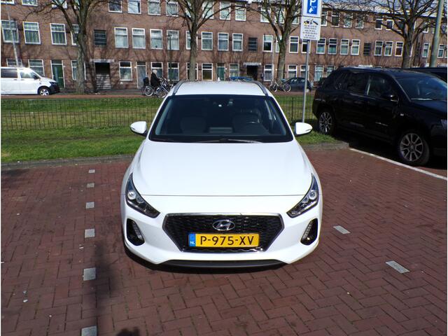 Hyundai I 30 Wagon 1.4 T-GDI Premium AUTOMAAT APPLE CARPLAY .......