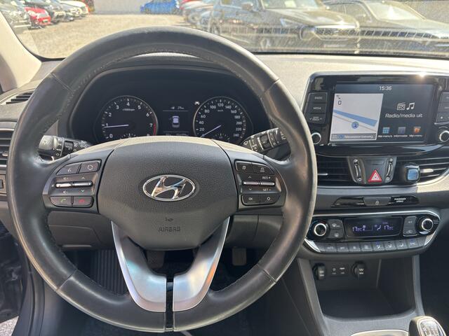 Hyundai I 30 5DRS 1.4 T-GDI 140pk Premium Carplay / Camera / All-Seasons