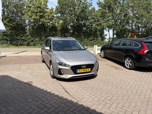 Hyundai I 30 Wagon 1.4 T-GDI Comfort CAMERA CARPLAY CLIMA NAVI