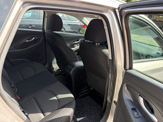 Hyundai I 30 Wagon 1.4 T-GDI Comfort CAMERA CARPLAY CLIMA NAVI