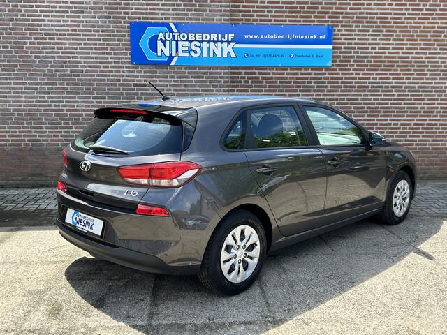 Hyundai I 30 1.4 i-Drive Cruise/Stoelverwarming/PDC