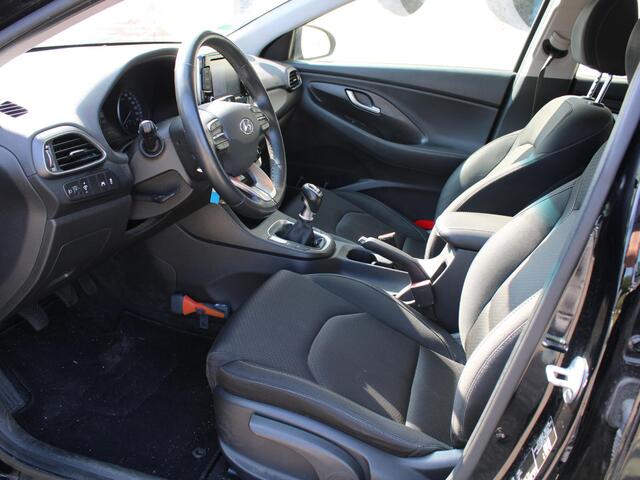 Hyundai I 30 Wagon 1.0 T-GDI Comfort | APPLE CARPLAY / ANDROID AUTO | ACHTERUITRIJCAMERA | CRUISE CONTROL |