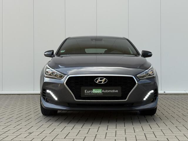 Hyundai I 30 1.4 T-GDI Passion | CAM | Stuurverw | Stoelverw. | CLIMATE CONTR.| LED | Carplay | LKA | DAB+