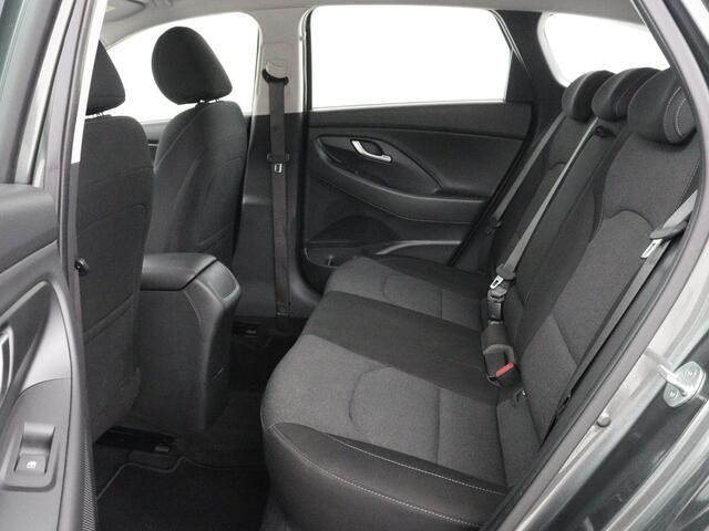 Hyundai I 30 Wagon 1.0 T-GDi MHEV Comfort Smart | Keyless | Navigatie | Adaptive cruise control | Carplay | Climate control | Achteruitrij camera | DAB radio | Bluetooth