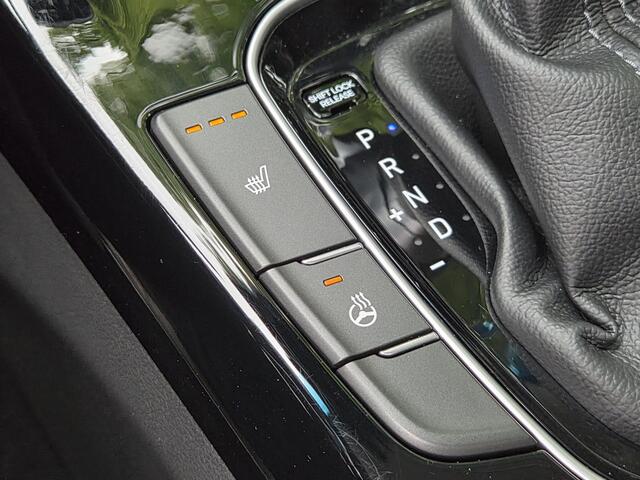 Hyundai I 30 1.0 T-GDi MHEV Comfort Smart / Fabrieksgarantie tot 07-2029 / Dealer onderhouden / All season banden / Stuur- & Stoelverwarming / Adaptief cruise control / Achteruitrijcamera / Keyless Entry/Start / Climate control / Apple Carplay Android Auto /
