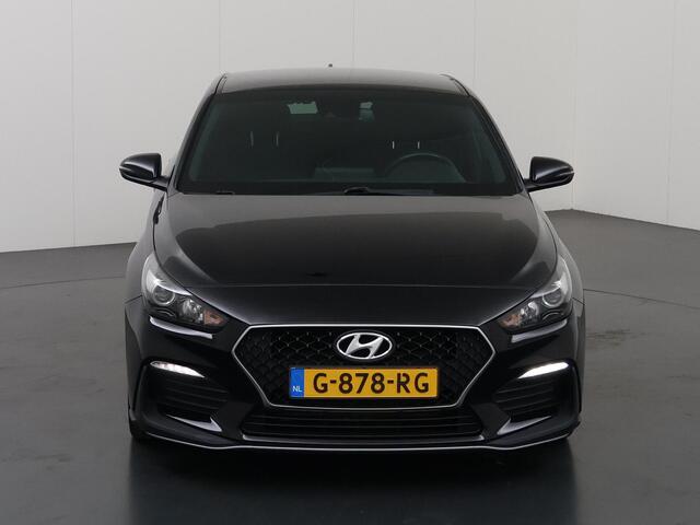 Hyundai I 30 Fastback 1.4 T-GDI N Line | Trekhaak | Parkeercamera | Keyless Go | Climate Control | Cruise Control | Navigatie via Apple Carplay / Android Auto |