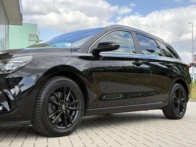 Hyundai I 30 Wagon 1.0 T-GDi Premium | Facelift B.J 2023 | Stuurverw. | Carplay | Climate contr. | Stoel verw. | LED | Winterpakket