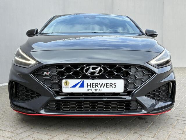Hyundai I 30 Fastback 2.0 N 280pk DCT 8 / Fabrieksgarantie t/m 12-2026 / Dealer onderhouden / Trekgewicht 1600 kg / Stuur- & Stoel verwarming / Cruise control / Achteruitrijcamera / Keyless Entry/Start / Apple Carplay Android Auto /