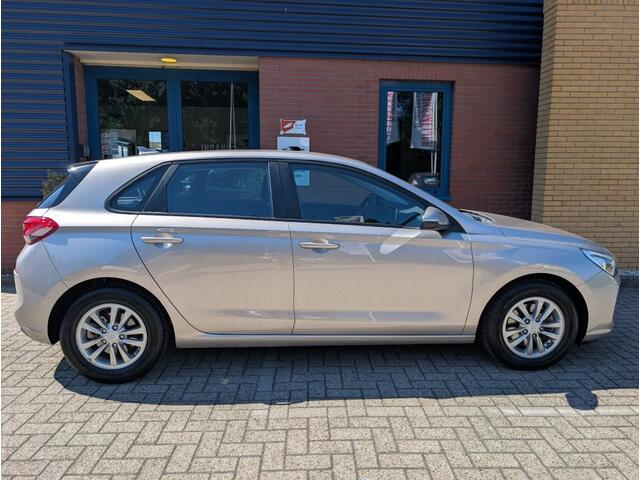 Hyundai I 30 1.0 T-GDI COMFORT, Trekhaak,Cruise,PDC,Navi,Camera