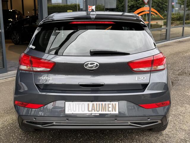 Hyundai I 30 1.5 T-GDi MHEV Comfort Smart 160 PK Navi Camera Carplay LED DAB Keyless LM Velgen