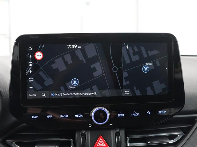 Hyundai I 30 Wagon 1.5 T-GDi MHEV Premium | Leder | Stuur/stoel verwarming | Stoel ventilatie | Cruise control | Lane assist | Camera | Park assist | Climate control | Trekhaak