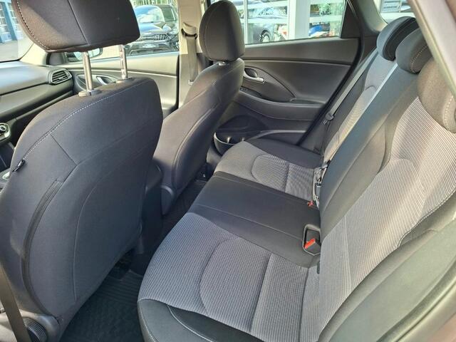 Hyundai I 30 1.5 160PK AIRCO 5DEURS CRUISECONTROL